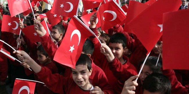 23 Nisan Egemenlik ve Çocuk Bayramı Trabzon'da Coşkuyla Kutlandı