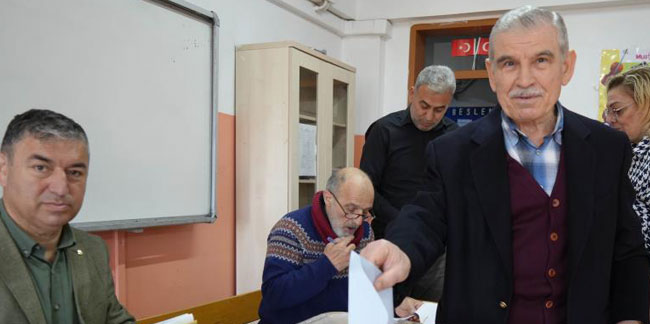 Samsun'da oy kullanma işlemi başladı