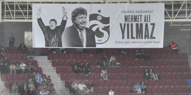 Trabzonspor taraftarı büyük başkanına böyle veda etti