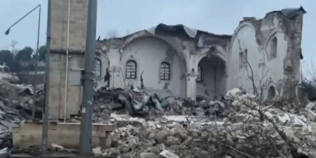 Ulu Camii deprem nedeniyle yıkıldı!