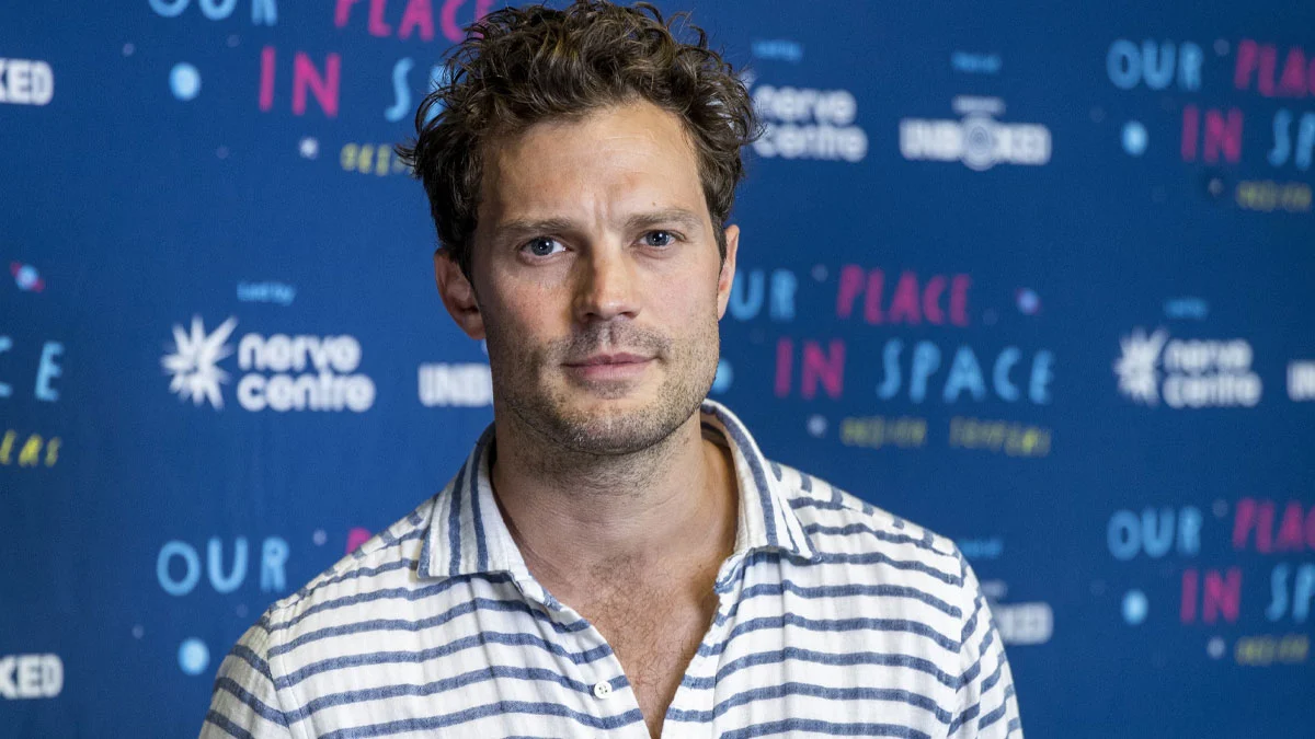 Ünlü oyuncu Jamie Dornan hastaneye kaldırıldı