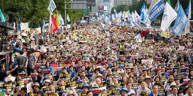 Güney Kore'de binlerce kişi sokaklara döküldü! Fukuşima'daki radyoaktif suyun tahliyesi...
