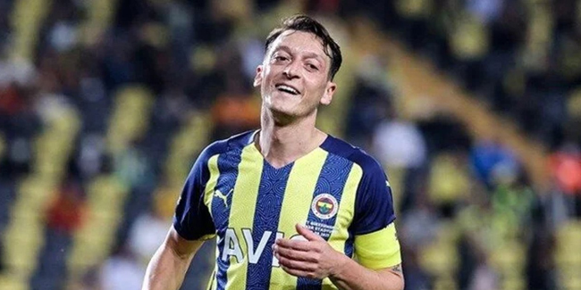 Olympiakos maçı öncesi Fenerbahçe'ye Mesut Özil'den kötü haber