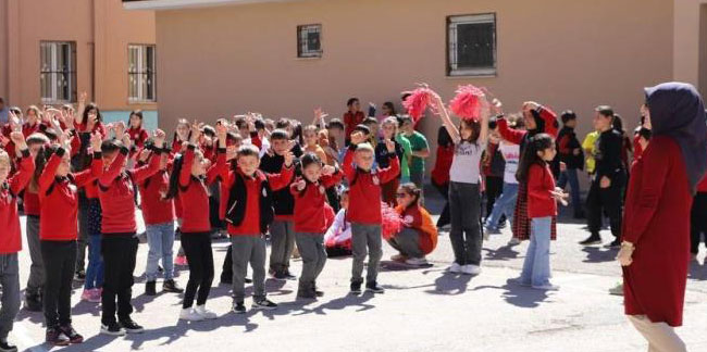 Okullarda 23 Nisan hazırlıkları başladı