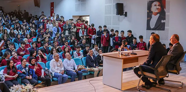 Trabzonspor’da Abdullah Avcı'dan öğrencilere ziyaret