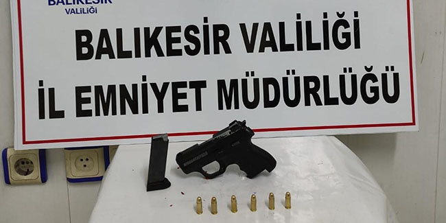 Balıkesir'de polisten 4 zanlıya gözaltı