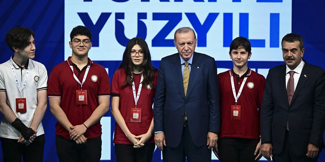 Cumhurbaşkanı Erdoğan müjdeli haberi verdi: Öğretmenlik Akademisi Meclis'e geliyor