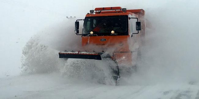 Bayburt’ta kar, tipi ulaşımı aksatıyor