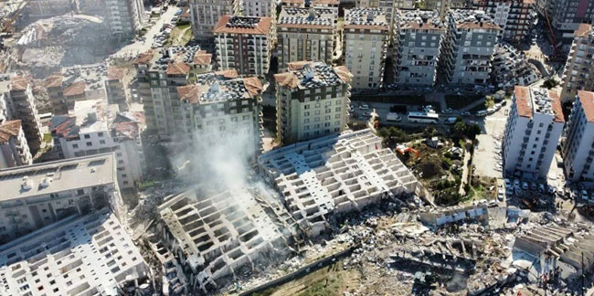 Afet bölgesindeki acil yıkılacak ve ağır hasarlı bina sayısı açıklandı!