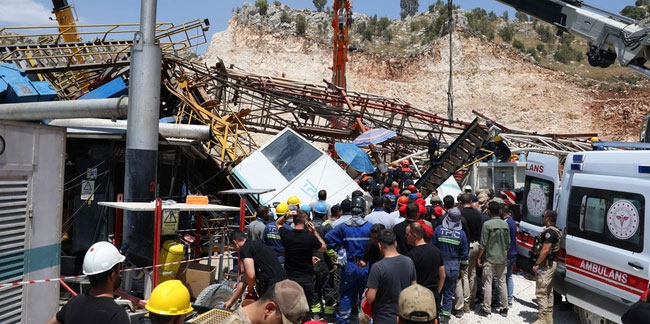 Şırnak’ta sondaj kulesi devrildi! 1 kişi öldü 2 kişi yaralandı