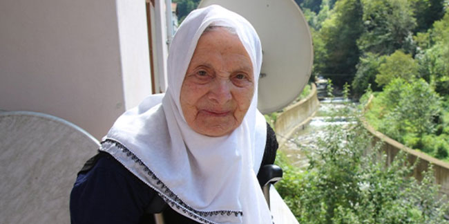 Rizeli kadın 112 yıllık hayatı boyunca ilk kez hastaneye gitti