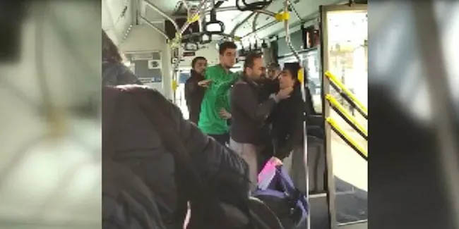 Otobüs şoförü 'üstü kirli' diye küçük çocuğu otobüsten attı!