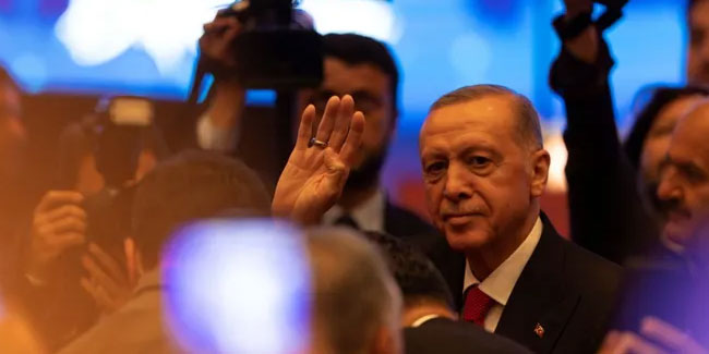 Cumhurbaşkanı Erdoğan, İzmir İlçe Belediye Başkan Adayları'nı açıkladı