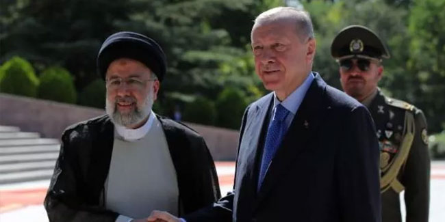 Erdoğan'a İran'da resmi karşılama töreni