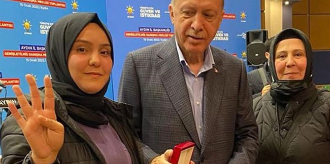 Cumhurbaşkanı Erdoğan, AK Partili öğrenciye bilezik hediye etti