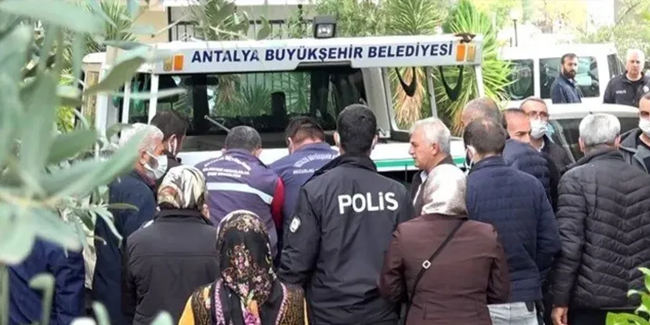 Antalya'da korkunç olay! Eşini öldürüp sabaha kadar başında bekledi