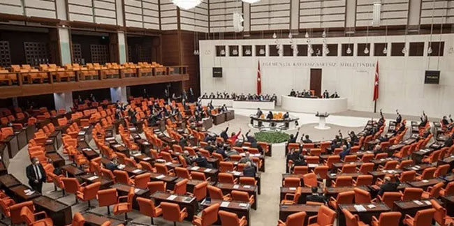 AK Partili ve HDP'li kadın vekiller Meclis'te birbirine girdi!