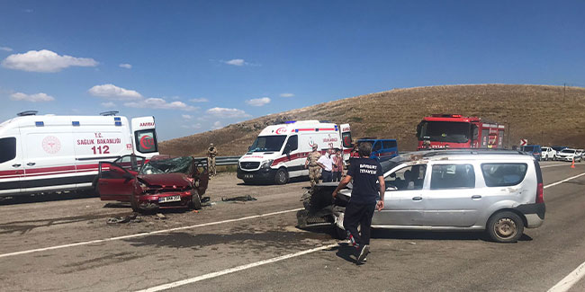 Bayburt-Erzurum yolunda Korkunç Kaza: 11 Yaralı