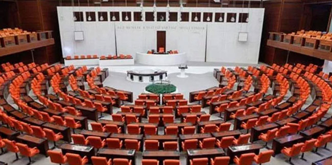 ''AK Parti'de 40 milletvekili istifa edecek'' iddiası!