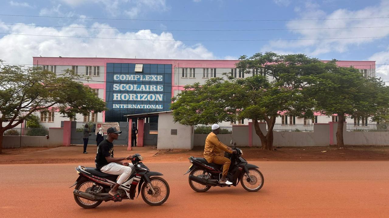 Burkina Faso'daki FETÖ okulları Türkiye Maarif Vakfına devredildi