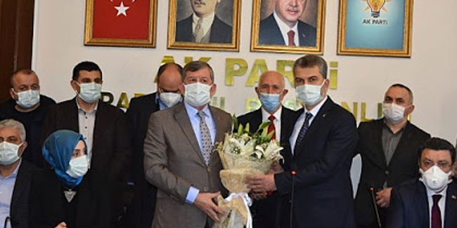 AK Parti Trabzon il kongresi ertelendi...  