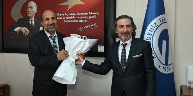 KTÜ Deniz Bilimleri ve Teknolojisi Enstitüsü’nde devir teslim 