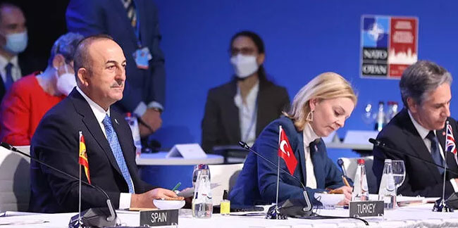 Bakan Çavuşoğlu’nun 2021 yılında diplomasi trafiği