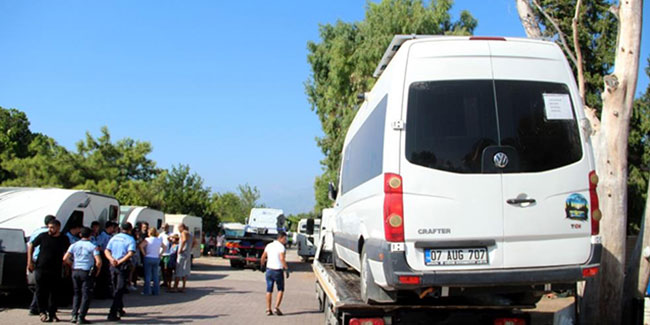 Antalya'da zabıtadan karavan operasyonu