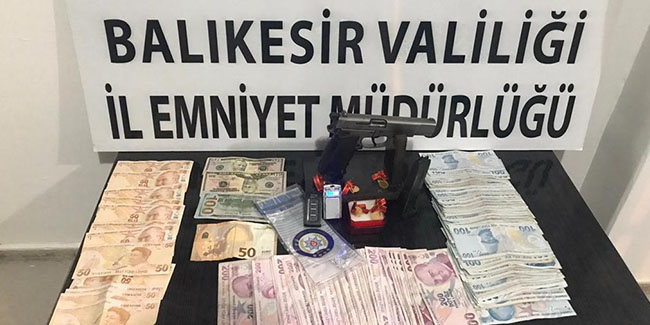 Balıkesir'de polisten 'Huzur' operasyonu 21 şahsa gözaltı