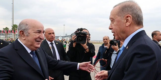 Cumhurbaşkanı Erdoğan Cezayir'de! Resmi törenle karşılandı