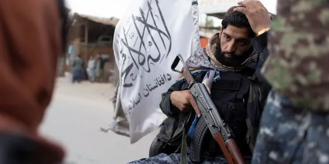 Batılı ülkelerden Taliban'a uyarı: Eski güvenlik güçlerini hedef almayın