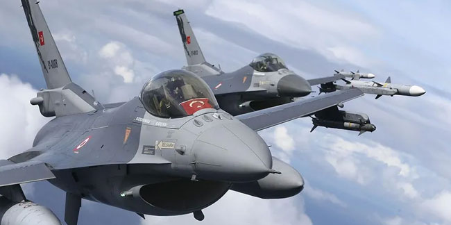MSB: NATO görevini engellemeye çalışan Yunan uçaklarına gerekli karşılık verildi