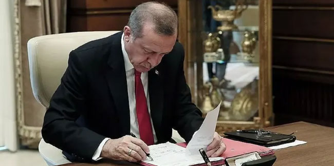 Cumhurbaşkanı Erdoğan'dan 12 üniversiteye rektör atadı!