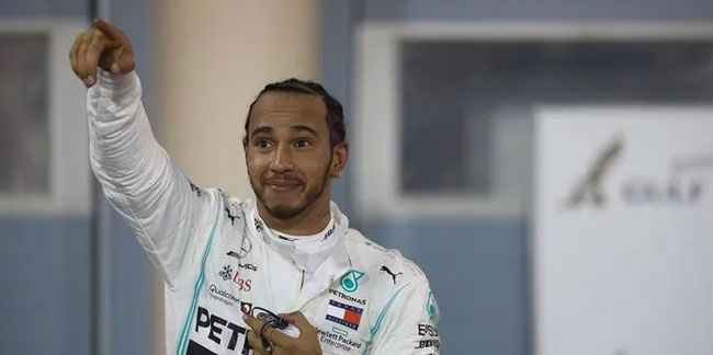 Lewis Hamilton cezaya rağmen kazandı