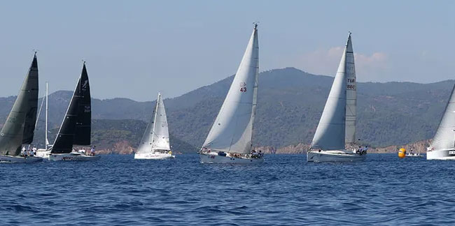 Yelkenler, 6. Rixos Sailing Cup için açıldı
