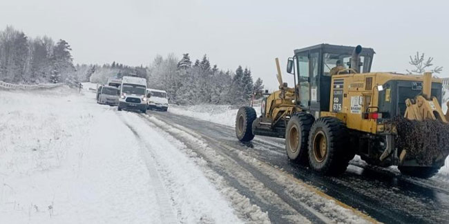 Samsun'da karla mücadele: 42 kırsal mahalle yolu açıldı