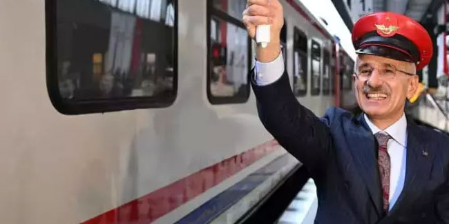  Abdulkadir Uraloğlu açıkladı! Turistik Tatvan treni 24 Haziran'da yola çıkıyor