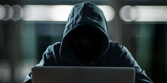 Savaş siber aleme sıçradı: Rus hackerlar Anonymous'u hackledi