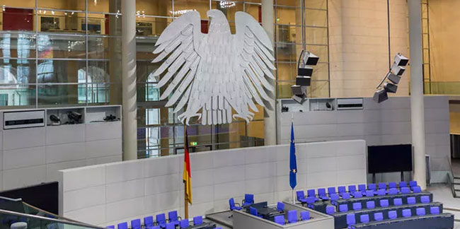 Almanya Federal Meclisi'nde koronavirüs alarmı