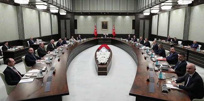 Cumhurbaşkanı Erdoğan duyurdu: Kabine’de yeni isimlere görev