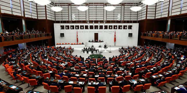 AK Parti'nin vergi kaçakçılığına etkin pişmanlık ''torbası'' Meclis'te