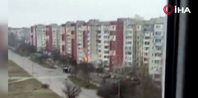 Rus güçleri, sivillerin yaşadığı apartmanı böyle vurdu!