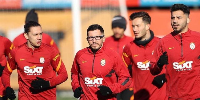 Galatasaray’da Omar Elabdellaoui, takımla birlikte çalıştı