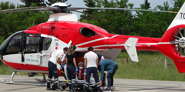 Kalp krizi geçiren kadının yardımına ambulans helikopter yetişti