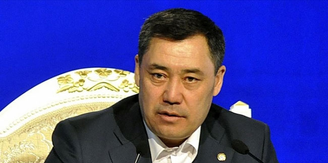 Kırgızistan'da Başbakan Caparov istifa etti!