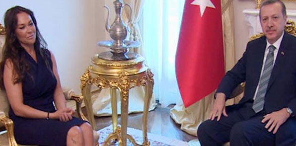 Başbakan, Hülya Avşar'la görüştü
