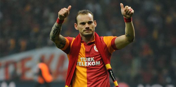 Dünya devi Sneijder'i kafaya koydu