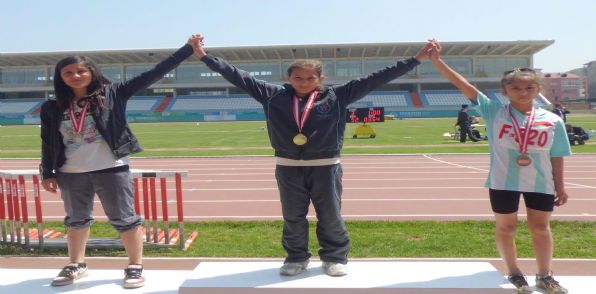 Bafralı Atletler Türkiye Şampiyonasında