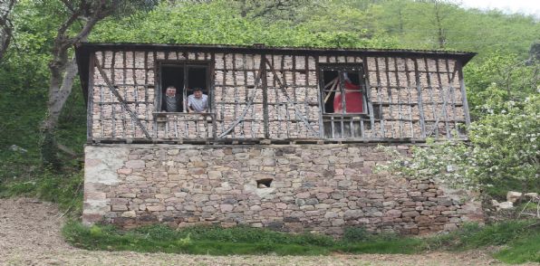 Giresun'da otantik köy evleri ilgi bekliyor