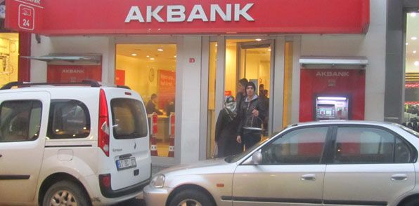 Trabzon'da banka soyuldu